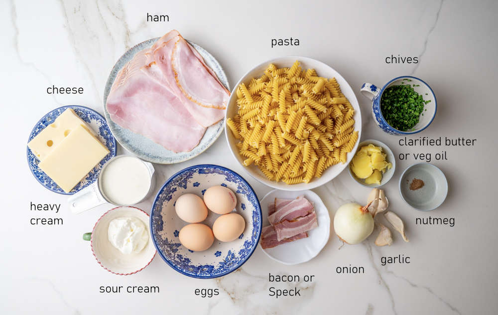 Labeled ingredients for Schinkennudeln.